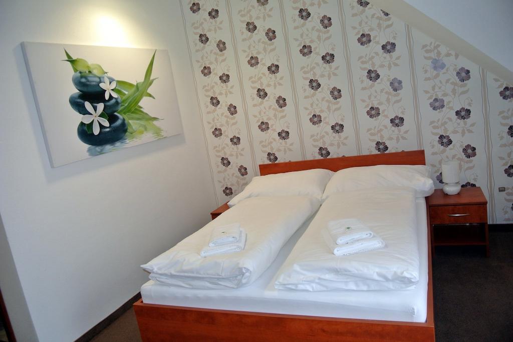Penzión Furman u Hoffera Vráble Zimmer foto